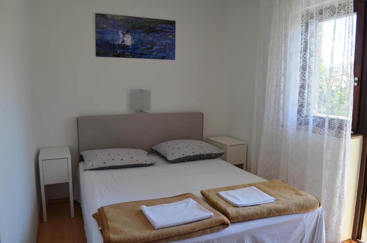 Apartments Aneva Baska  Exterior photo