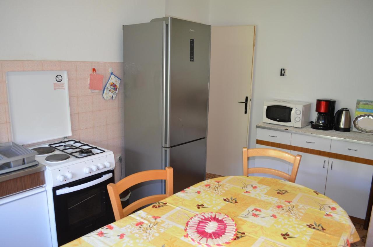 Apartments Aneva Baska  Exterior photo